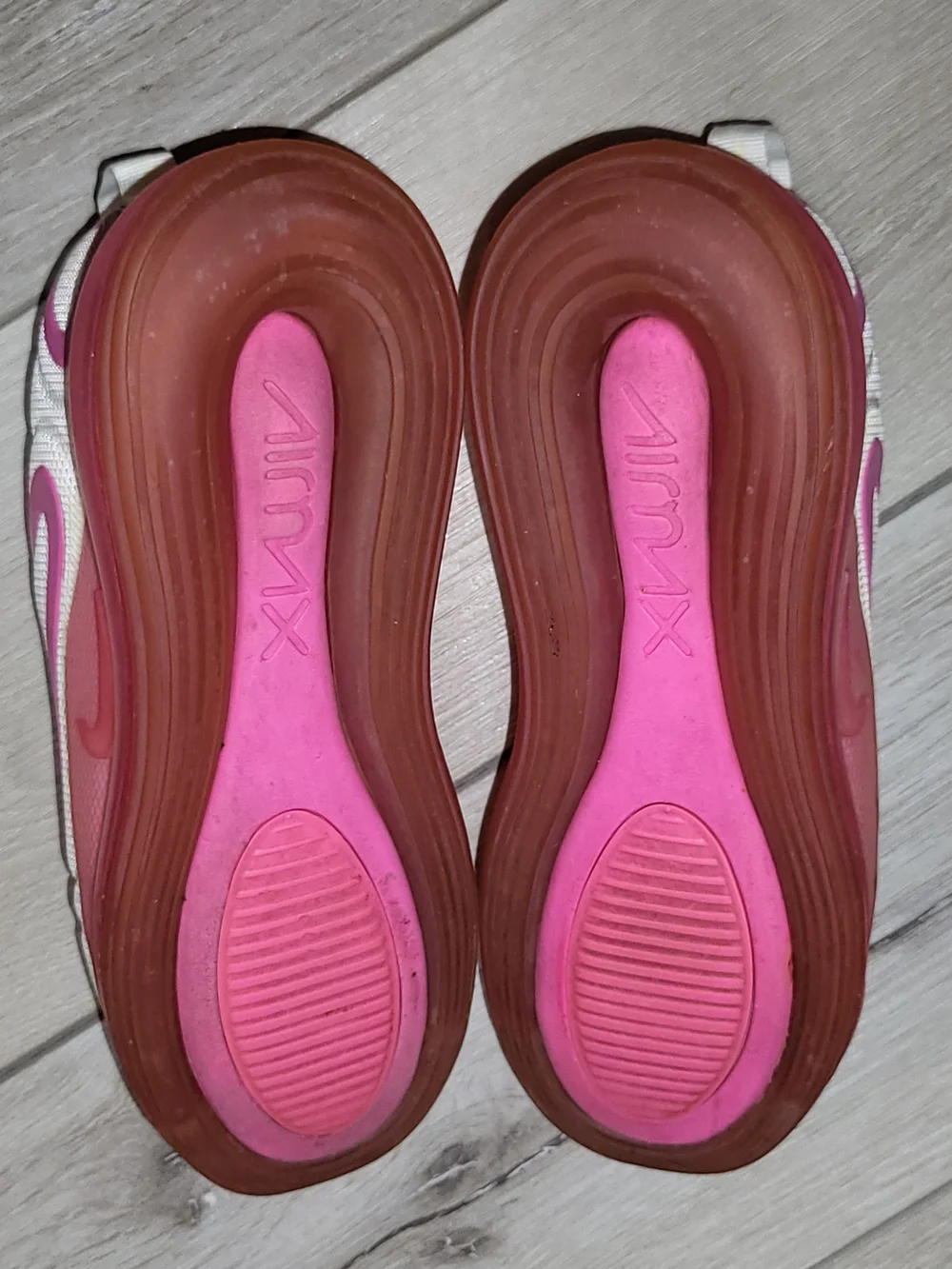 ✔️ Women's White & Pink Nike Air Max 720